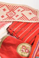 Doboznyi vegyes kézzel hímzett és géppel hímzett terítő tétel, klf méretben