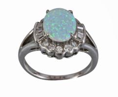 Ezüst (Ag) gyűrű opállal, m: 55, bruttó 4g