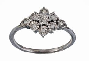 Ezüst (Ag) gyűrű kövekkel, m: 55, bruttó 2g