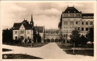 Budapest XI. Ferenc József Műegyetem, Könyvtár épület az összekötő híddal