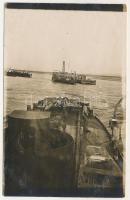 1916 Andenken an die Rumänische Kriegserklärungen, Deutschland und Österr.-Ungarn in Donaukanal. K.u.k. Kriegsmarine, Kaiserliche Marine / Osztrák-magyar és német haditengerészet hajói a Duna csatornán Románia háborúba lépése idején, matrózok, gőzhajók / WWI Austro-Hungarian Navy and German Navy forces at the Danube Canal when Romania entered the war, mariners, steamships, photo
