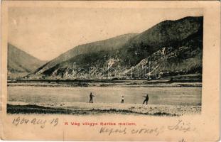 1904 Ruttka, Vrútky; A Vág völgye Ruttka mellett / Povazie / Váh valley (kis szakadás / small tear)