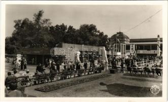 1942 Budapest XIV. BNV Nemzetközi Vásár, Háborús vásár, Dreher és Stühmer pavilon, Nikotex dohányos bolt, Mezőgazdák zuhatagkútja