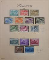 1850-1944 Gyűjtemény régi, gyenge minőségű Turul albumban, a 10-es évektől jobb kiadásokkal. Érdemes...