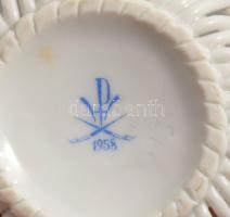 2 db Herendi porcelán Viktória mintás szaru 5 cm + fonott tálka, d: 9 cm. Kézzel festett, jelzett, h...