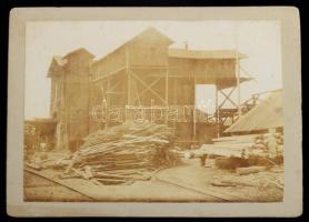 cca 1910 Lupény, Erdély, vasúti híd, vasútállomás, fatelep, templom, bányabejárat, stb., Adler Mór, ...