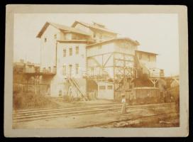 cca 1910 Lupény, Erdély, vasúti híd, vasútállomás, fatelep, templom, bányabejárat, stb., Adler Mór, ...