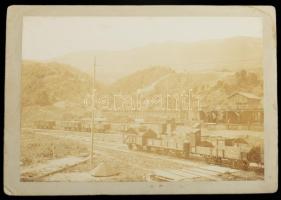 cca 1910 Lupény, Erdély, vasúti híd, vasútállomás, fatelep, templom, bányabejárat, stb., Adler Mór, ...