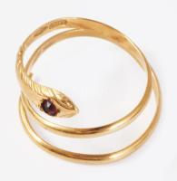 Arany (Au) kígyó gyűrű, kővel, 18K, jelzett, m: 46, bruttó 1,91g