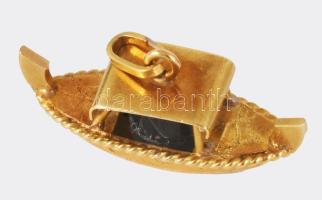 Arany (Au) gondola medál, benne kővel, 18K, jelzett, bruttó 6,1g