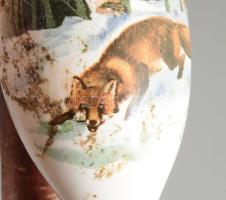 Vadász porcelán pipa. matricás, jelzett, sérüléssel 34 cm