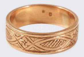 Arany (Au) karikagyűrű, 14K, jelzett, m:48, 3,86g