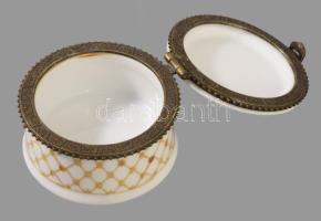 Limoges rózsamintás ékszertartó szelence, jelzett, hibátlan, d: 5,5 cm