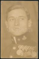 cca 1930 Fiatal katona sok kitüntetéssel, fotó javításokkal, 14×9 cm