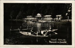 Trencsénteplic, Trencianske Teplice; Baracskai tó uszodával, csónakázók / Baracska-Teich mit Schwimmschule / Plavárna na Baracke, Rybník Baracka / spa, lake, swimming pool, rowing boats (EK)