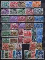 Vegyes hagyatéki tétel, benne postatiszta csehszlovák sorok és blokkok, postatiszta és bélyegzett ma...