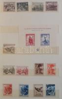 Vegyes hagyatéki tétel, benne postatiszta csehszlovák sorok és blokkok, postatiszta és bélyegzett ma...