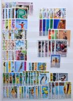 Nyugat-, Közép és Dél Afrika Kb 2.000 klf vegyes bélyeg A4-es berakóban (ca Mi EUR 3.000,-)