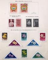 1945-1961 Magyar albumlapok levágott jobb széllel lefűzve, benne gyenge alapgyűjtemény