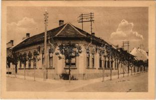 1929 Vác (?), sarokház