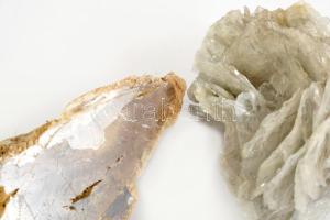 2 darab ásvány, h: 6-7 cm