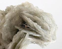 2 darab ásvány, h: 6-7 cm