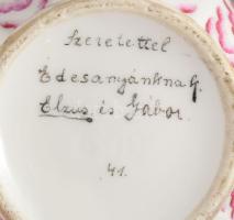 Herendi minta stílusában megfestett porcelán váza, restaurált, m: 22 cm