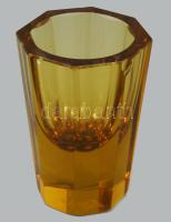 Moser stílusú borostyánszínű italos készlet dugós üveggel és 6 pohárral, 1-1 lepattanással, m: 6-21 ...