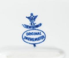 Dubi Bohemia 2 darab hagymamintás kis tálca, jelzett, hibátlan, 20x13 cm, 19x14 cm