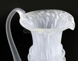 Iparművész savmaratott üveg kancsóváza, jelzés nélkül, hibátlan, m: 21 cm