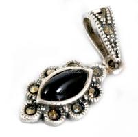 Ezüst (Ag) gyászfülbevaló és medál szett, 925 ezrelékes, jelzett, bruttó 8,3g