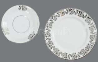 1898-1926 KPM ezüst virágmintás egyszemélyes reggeliző készlet, csésze alátéttel és desszertes tányé...