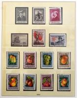 1945-1954 Magyar gyűjtemény a jó blokkok nélkül, előnyomott falcmentes albumban, tokkal