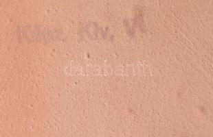 K. N. 75. jelzéssel: Guggoló akt. Terrakotta, jelzett, minimális kopással . 35 cm