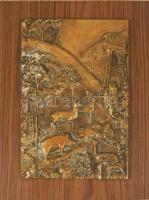 Szentirmai Zoltán (1941-): Erdei állatok a vádászlesnél. Bronz plasztika, fa lapon, jelzett, 29x19 cm, 36x27 cm