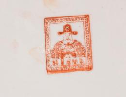 cca 1930 Kézzel festett gésamintás hamuzó, jelzett, minimális kopással, 17x19 cm