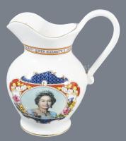 2002 Aynsley kiöntő, II. Erzsébet arcképével, jelzett, hibátlan, m: 16,5 cm