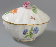 Herendi virágmintás bonbonier, rózsa fogóval, jelzett, 2. oszt., hibátlan, 17x13 cm