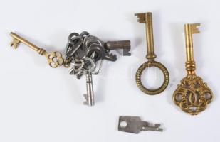 Régi kulcsok, bútorkulcsok, ajtókulcsok