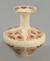 Zsolnay aranykontúrozott virágmintás váza, jelzett, hibátlan, m: 8,5 cm