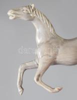 Jelzett ágaskodó lófigura, hibátlan, m: 20 cm