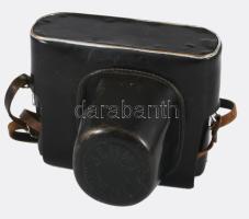 Zenit-E fényképezőgép, kissé sérültHelios-44-2 objektívvel, tokjában