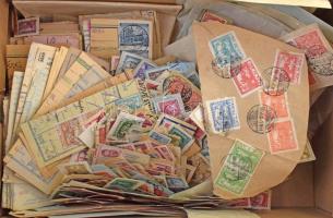 Csehszlovákia és Böhmen und Mähren kivágások tétel cipős dobozban / Czechoslovakia and Böhmen und Mä...