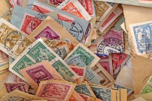 Csehszlovákia és Böhmen und Mähren kivágások tétel cipős dobozban / Czechoslovakia and Böhmen und Mä...