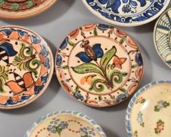 8 darab régi és antik kerámia tál, d: 23 cm alatt