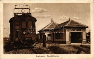 Erdőváros (Erdőkertes), vasútállomás, vonat, gőzmozdony, vasutas. Fekete fényképész, Rákóczi Jánosné...