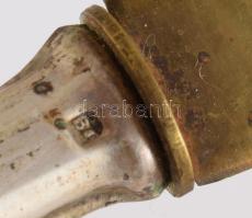 Ezüst (Ag) nyelű süteményes készlet, Pest, 1872-1937 közötti fémjel, 800 ezrelékes ezüst, bruttó 282...