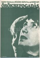 Sós László (1922-2016) - Kemény Éva (1929-2011): Örökbefogadás, 1975. Rendezte: Mészáros Márta, főszereplő: Berek Kati, filmplakát, villamosplakát, ofszet, papír, Offset és J.-ny, jelzett a plakáton, 24x16,5 cm
