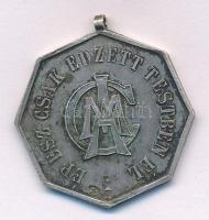 1910 k. "Magyar Athletikai Club - Verseny díj / Ép ész csak edzett testben él" jelzett Ag díjérem (13,65g/0.800/34mm) T:AU,XF patina