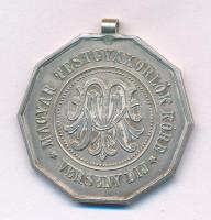 1910 k. "Magyar Testgyakorlók Köre (MTK) - Verseny díj / Bátorság, buzgalom, barátság" jelzett Ag emlékérem (10,54g/0.800/30mm) T:AU,XF